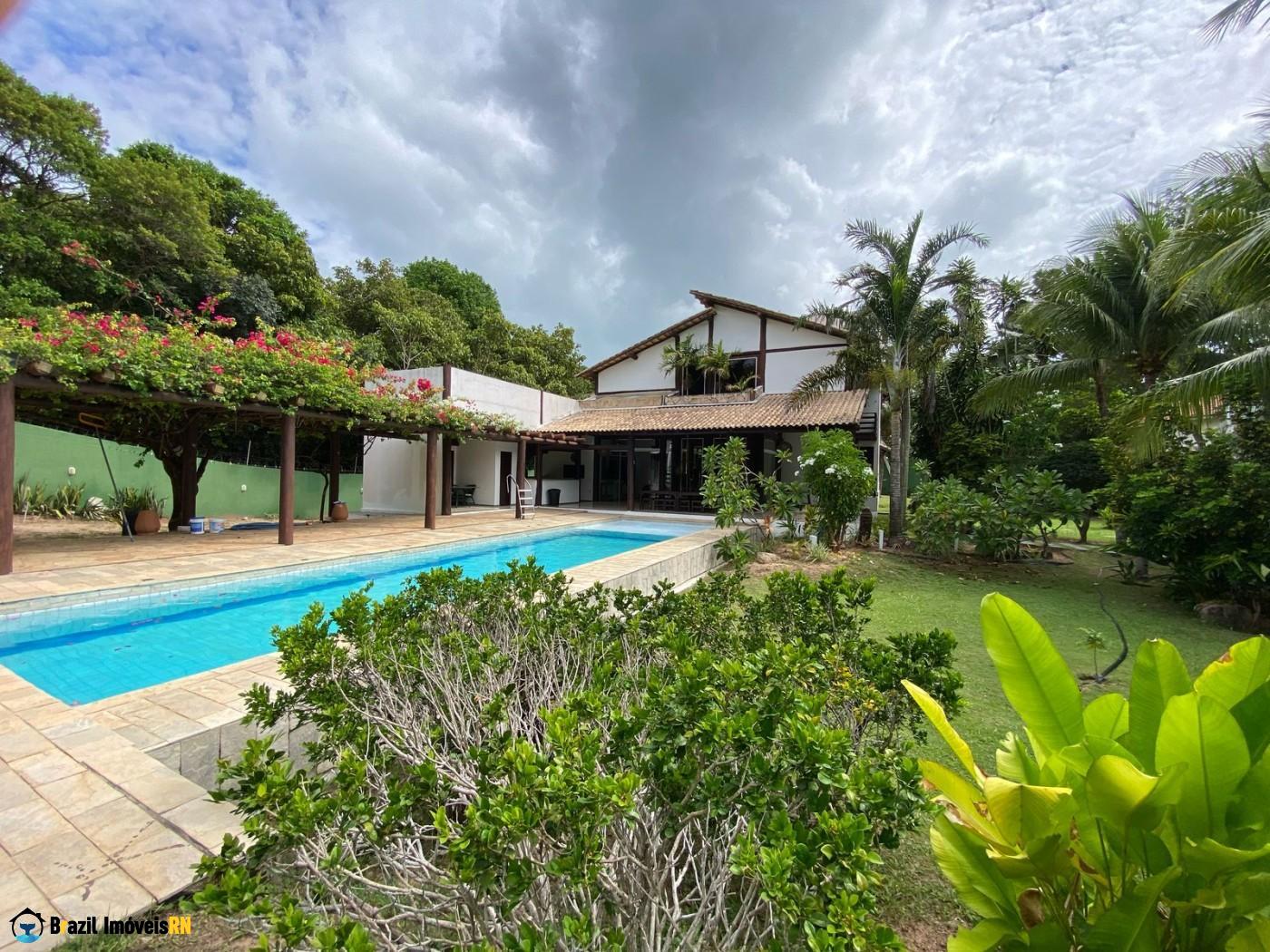 House in Casa para Venda, Tibau do Sul / RN, bairro Praia de Pipa, 5 dormitórios, 6 banheiros, 6 vagas de garagem, área construída 389,00 m&sup2;