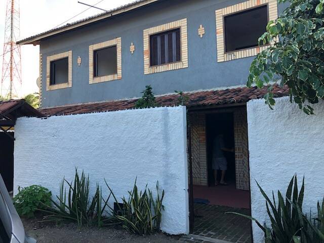 House in Vende-se Residencial no Centro de Pipa 3 casas rentáveis!