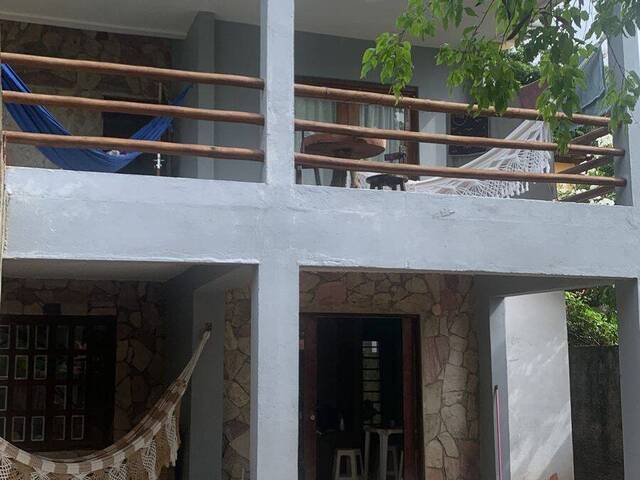 House in Aproveite! Sobrado com duas suítes em rua central de Pipa