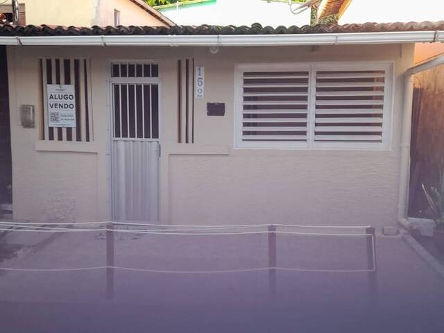 House in Vende-se 2 dorm em rua turística no centro de Pipa