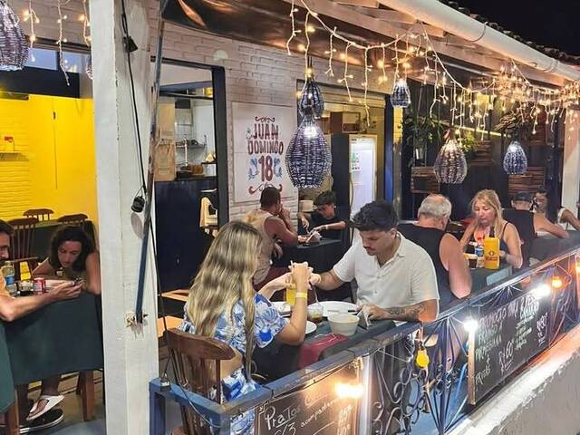 Commercial in Vende-se propriedade no centro de Pipa comercial ou residencial