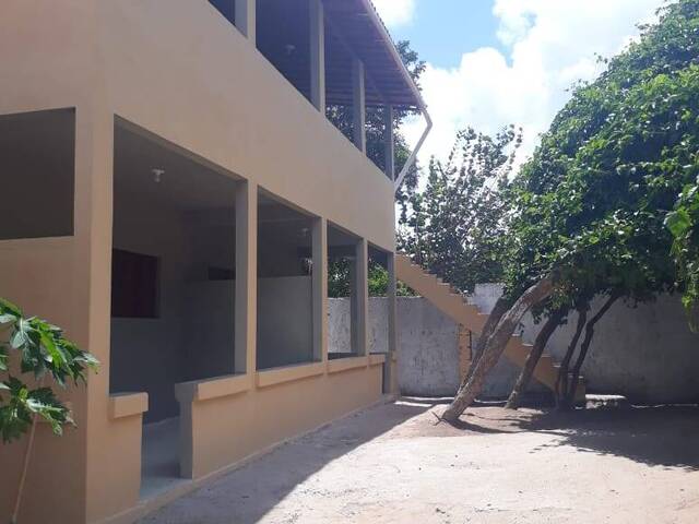 House in Residencial com casas e suítes vende-se toda propriedade
