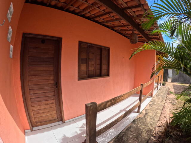 House in Propriedade com 3 Chalés e 3 Casas Próxima à Praia do Amo