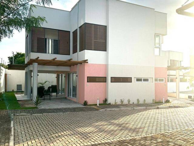House in Casa Triplex em Condominio à Venda na Praia da Pipa- Tibau do Sul/ RN